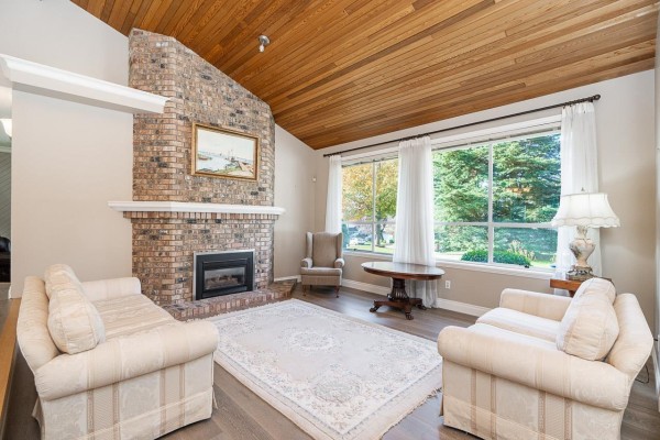 5464 185 Street, Surrey, BC V3S8L9 Photo 5