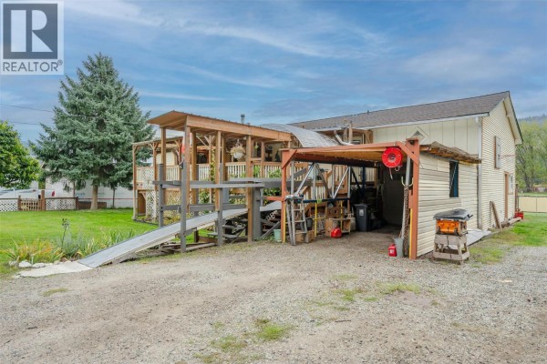 Recreation room - 5467 Sawmill Road, Oliver, BC V0H1T9 Photo 3