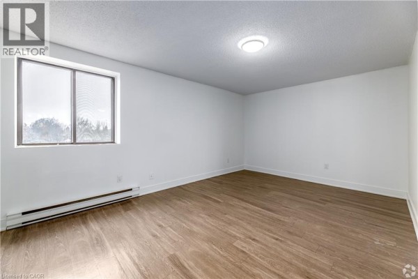 Living room/Dining room - 547 Belmont Avenue Unit# 805, Kitchener, ON N2M5E7 Photo 4