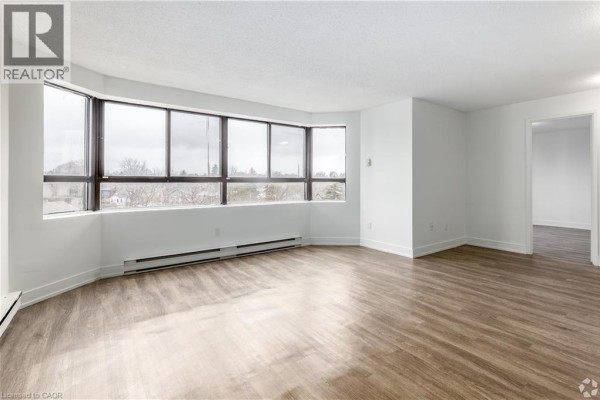 Living room/Dining room - 547 Belmont Avenue W Unit# 510, Kitchener, ON N2M5E7 Photo 5