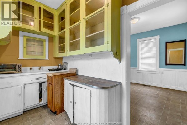 Laundry room - 547 Oak, Windsor, ON N9A5E7 Photo 5