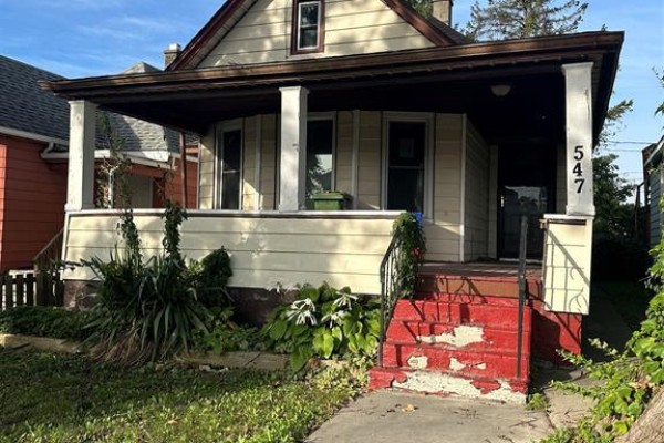 Residential for sale at 547 Pierre Avenue, Windsor, ON - MLS® chNoKy
