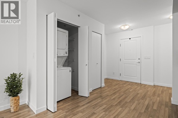 547 Yates Road Unit# 405, Kelowna, BC, photo 2