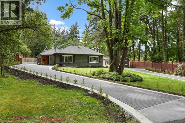5470 Alderley Rd, Saanich, BC, photo 3
