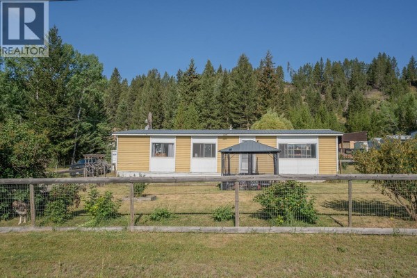 5472 Canim Hendrix Lake Road, 100 Mile House, BC, photo 2