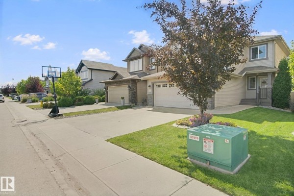 Kitchen - 548 171 St Sw, Edmonton, AB T6W0M1 Photo 3
