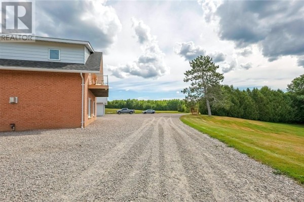 Foyer - 5482 Hwy 64, Noelville, ON P0M2K0 Photo 5