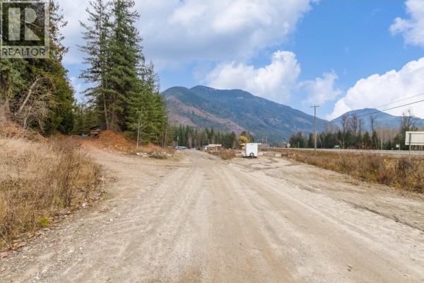 5487 Prosh Frontage Road, Malakwa, BC V0E2J0 Photo 3