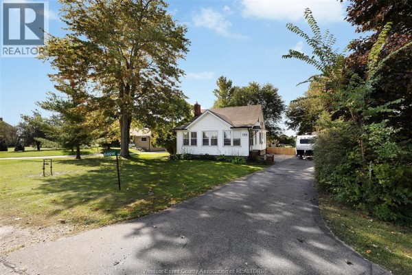 Storage - 549 County Road 34, Kingsville, ON N8M2W7 Photo 2