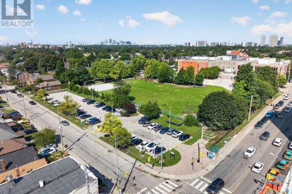 549 Sammon Avenue, Toronto, ON M4J2B3 Photo 5