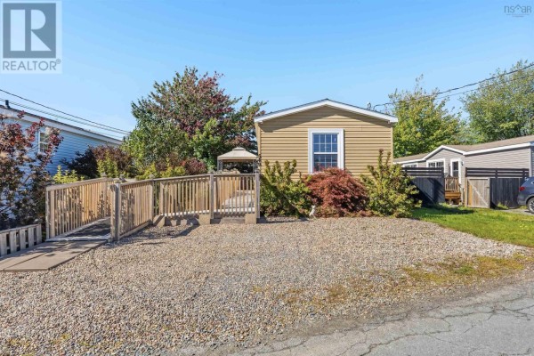 549 Thorn Avenue, Beaver Bank, NS, photo 3