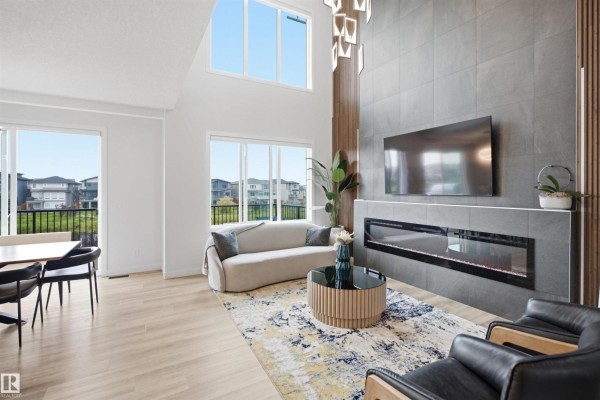 Family room - 5493 Kootook Rd Sw, Edmonton, AB T6W4Z5 Photo 4