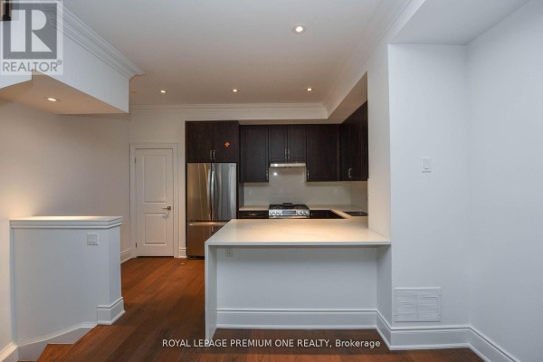 55 - 30 Dunpar Crescent, Mississauga, ON L4M2R5 Photo 4