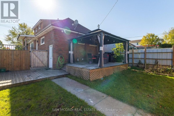 Bedroom 4 - 55 Allan Avenue, Hamilton, ON L8H2C8 Photo 4
