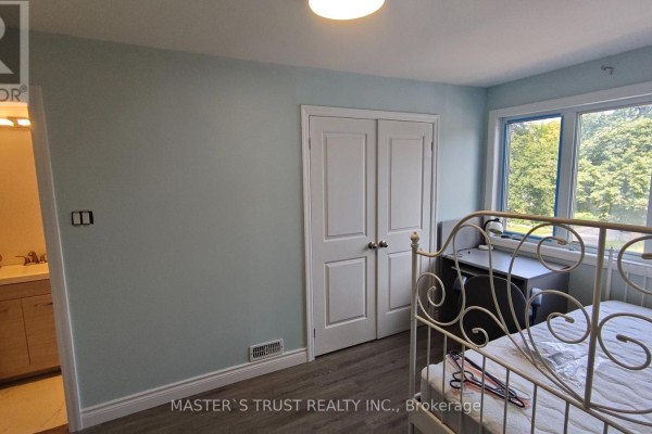 55 Apache Trail, Toronto, ON M2H2H7 Photo 3