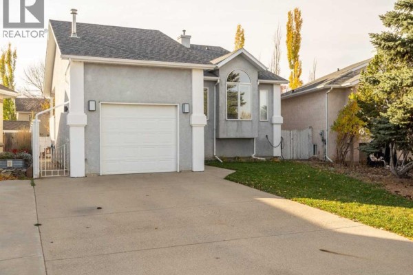 Living room - 55 Assiniboia Road W, Lethbridge, AB T1K6Z1 Photo 3