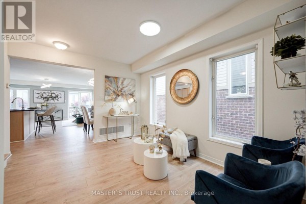 Living room - 55 Bettina Place, Whitby, ON L1R0E9 Photo 3