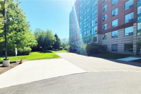 55 Blue Springs Drive Unit# 302, Waterloo, ON, photo 3