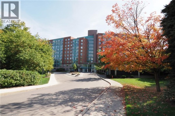 Living room - 55 Blue Springs Drive Unit# Ph12, Waterloo, ON N2J4T3 Photo 2