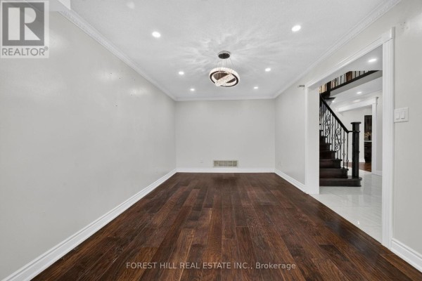 55 Castlehill Road, Brampton, ON, photo 3