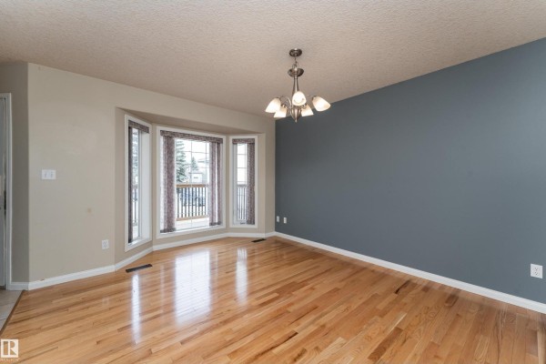 Kitchen - 55 Catalina Dr, Sherwood Park, AB T8H2B4 Photo 3
