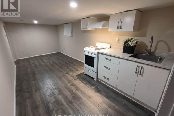 55 Chamberlain B1 Avenue, Toronto, ON, photo 2
