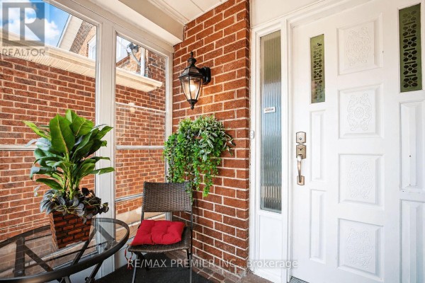 55 Deerpark Crescent, Brampton, ON, photo 3