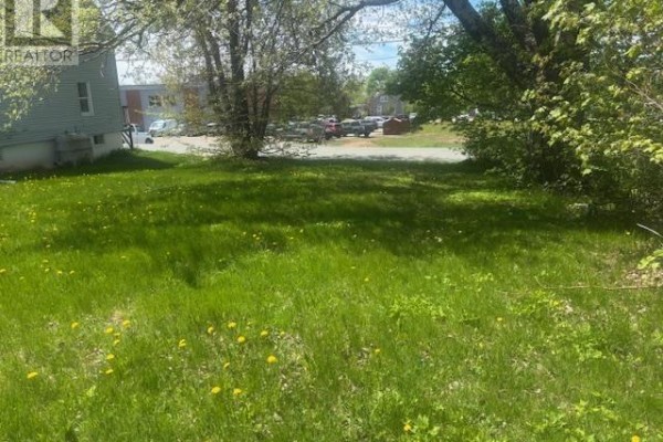 55 Elm Street, Springhill, NS, photo 3