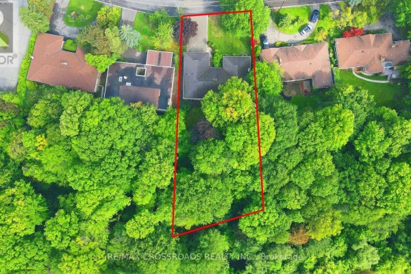 55 Forest Grove Drive, Toronto, ON, photo 3
