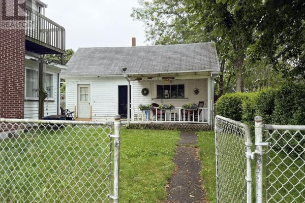 55 Forest Street, Yarmouth, NS B5A3L7 Photo 5