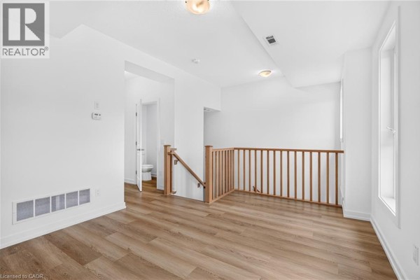 4pc Ensuite bath - 55 Great Falls Boulevard, Waterdown, ON L8B2A9 Photo 5