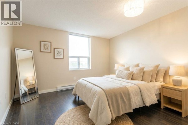 Living room/Dining room - 55 Green Valley Drive Unit# 1508, Kitchener, ON N2P1Z6 Photo 4
