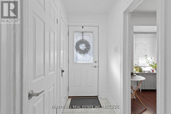 Primary Bedroom - 55 Hartley Avenue, Toronto, ON M6E4E9 Photo 4