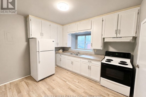55 John Street N, Thorold, ON L2V2S7 Photo 5