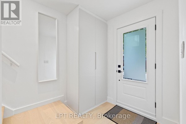 Bedroom 2 - 55 Laurel Avenue, Toronto, ON M9B4T1 Photo 5