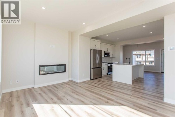 Living room - 55 Lavelle Close, Red Deer, AB T4R0V7 Photo 4