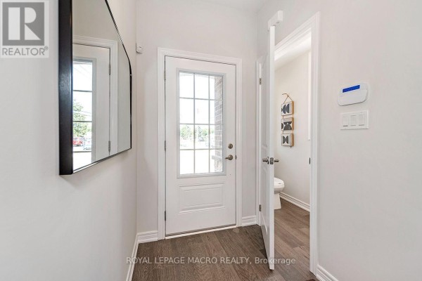 2pc Bathroom - 55 Linden Park Lane, Hamilton, ON L9A1Y1 Photo 5