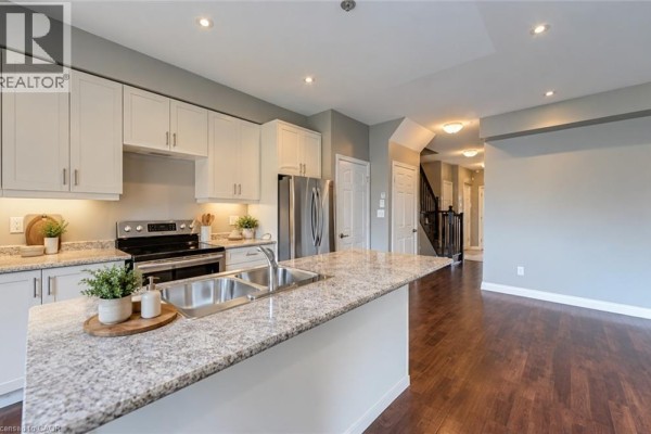 4pc Ensuite bath - 55 Madonna Drive Unit# 5, Hamilton, ON L0R1W0 Photo 4