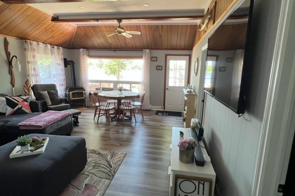 Bedroom 3 - 55 Paradise Road, Kawartha Lakes, ON K0M1B0 Photo 4