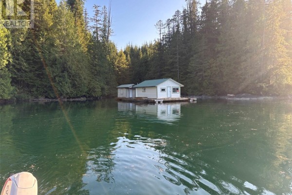 55 Useless Inlet, Port Alberni, BC, photo 2