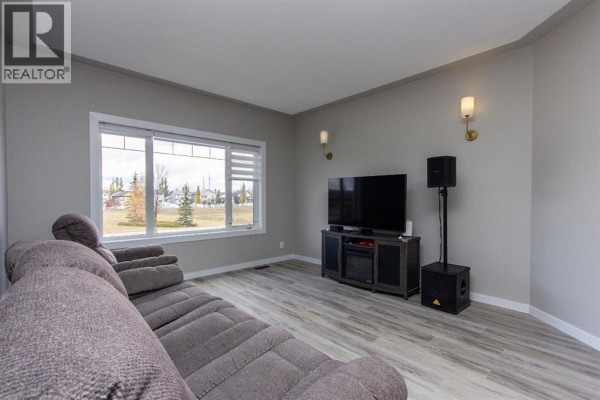 Eat in kitchen - 55 Viscount Drive, Red Deer, AB T4R0G6 Photo 3