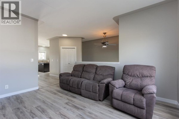 Bedroom - 55 Viscount Drive, Red Deer, AB T4R0G6 Photo 5