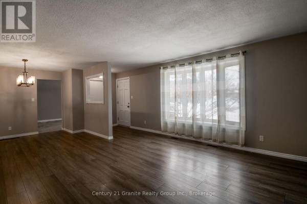 55 Wellington Street E, New Tecumseth, ON, photo 3