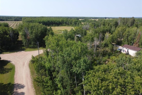 55 Whitecrest Road, Lac Du Bonnet, MB R0E1A0 Photo 5