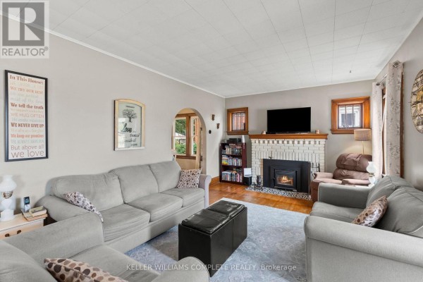 Kitchen - 55 Wintemute Street, Fort Erie, ON L2A2N9 Photo 4