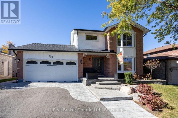 Family room - 550 Crimson Court, Oshawa, ON L1J8E1 Photo 4