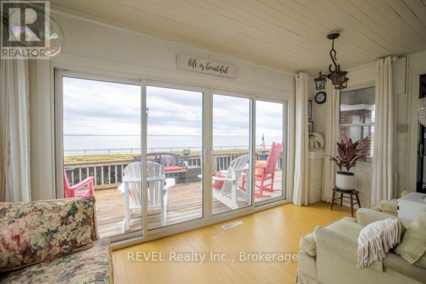 550 Lakeshore Road, Fort Erie, ON L2A1B5 Photo 5