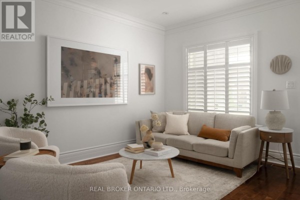 Kitchen - 550 Milverton Boulevard, Toronto, ON M4C1X5 Photo 3