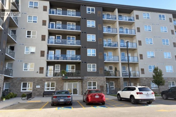 550 Park Avenue West Unit# 412, Chatham
