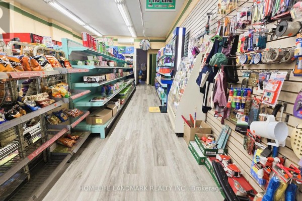 550 Sheppard Avenue W, Toronto, ON M3H2R9 Photo 5